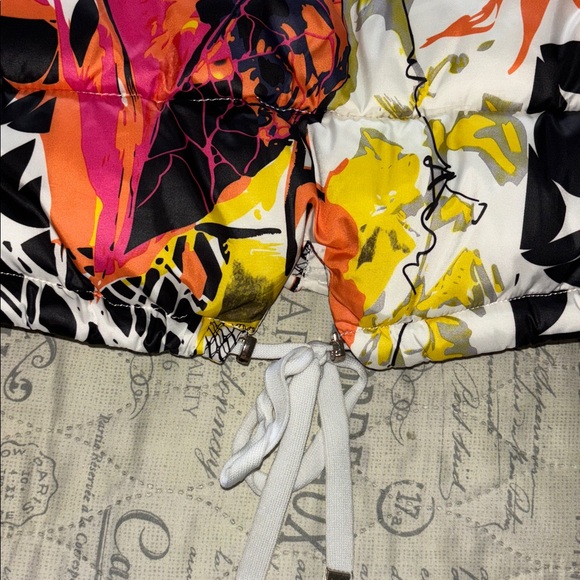 Colorful Patterned Puffer Jacket - Picture 5 of 10